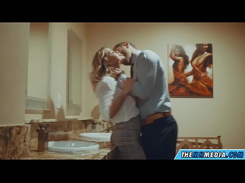 ❤️ Rehefa mamitaka anao ao amin'ny trano fidiovana ho an'ny besinimaro ny blonde be busty ☑ Vaovao aminay mg.porn-list.ru ❤